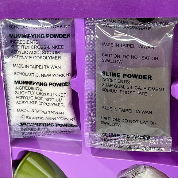 Monster Science Kit and Book By Scholastic. 4 Experiments to perform! - Picture 4 of 15